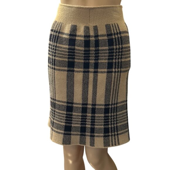 (6 for $25) Nain A-Line Plaid Sweater Skirt Size Medium - Picture 1 of 7